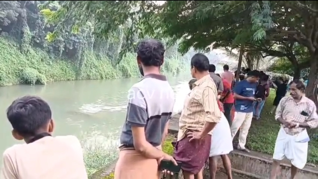 *മീനച്ചിലാറ്റിൽ പാലാ ഭരണങ്ങാനം ഭാഗത്ത് ആറ്റിൽ കുളിക്കാനിറങ്ങിയ 2 വിദ്യാർത്ഥികളെ ഒഴുക്കിൽ പെട്ട് കാണാതായതായി...*