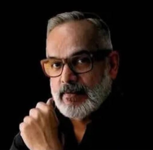 *പ്രശസ്‌ത ഫോട്ടോഗ്രാഫറും നടനുമായ രാധാകൃഷ്‌ണൻ ചക്യാട്ട് അന്തരിച്ചു.*
