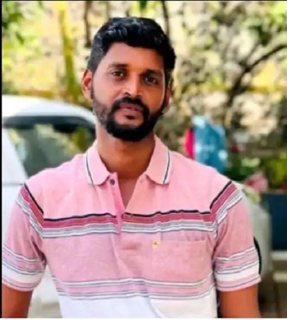 *കെ.കെ റോഡില്‍ കൊടൂങ്ങൂരില്‍ ഓട്ടോറിക്ഷയും മിനി ലോറിയും കൂട്ടിയിടിച്ച്‌ യുവാവ് മരിച്ചു*