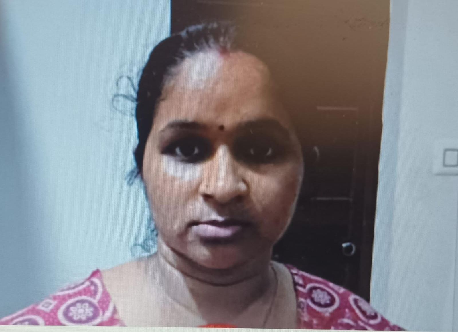 *തൃപ്രയാറിൽ ജിം-ബ്യൂട്ടി സലൂൺ മറവിൽ ലഹരി വ്യാപാരം: 2.27 കിലോ ഹാഷിഷ് ഓയിലുമായി യുവതി പിടിയിൽ*