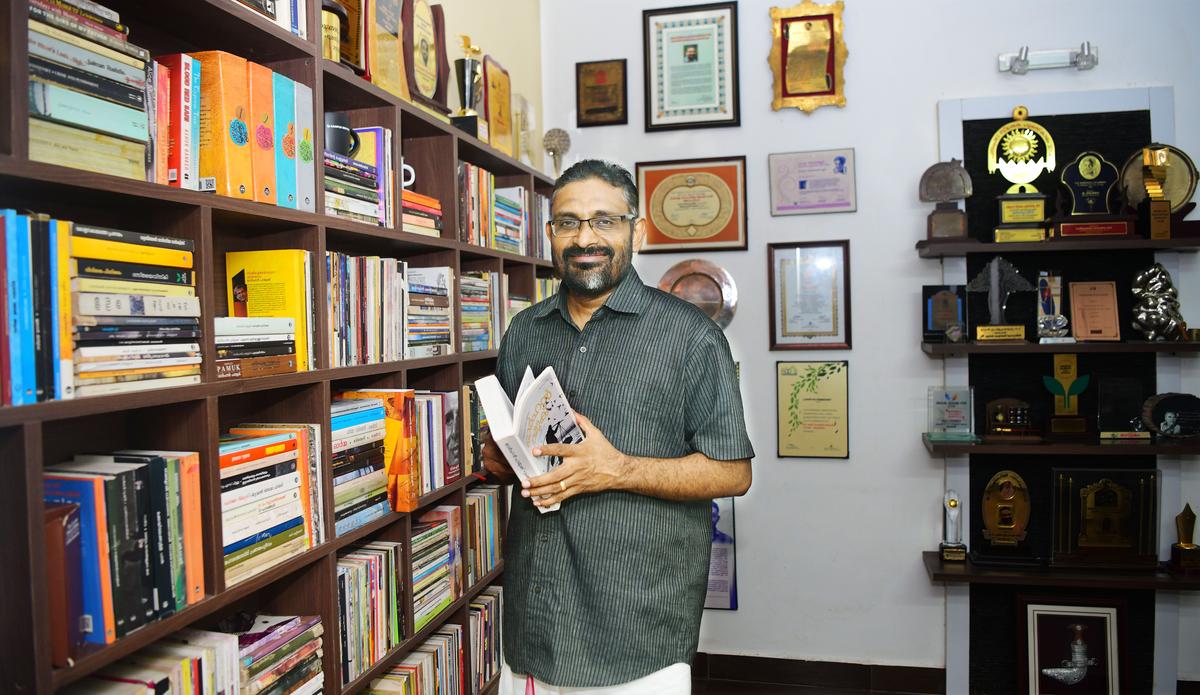 *എംഎല്എ സ്ഥാനം രാജിവെച്ചാല് മാത്രമെ നല്ല നിലപാടായി കാണാനാകൂ ബെന്യാമിന്* *എംഎല്എ സ്ഥാനം രാജിവെച്ചാല് മാത്രമെ നല്ല നിലപാടായി കാണാനാകൂ ബെന്യാമിന്*